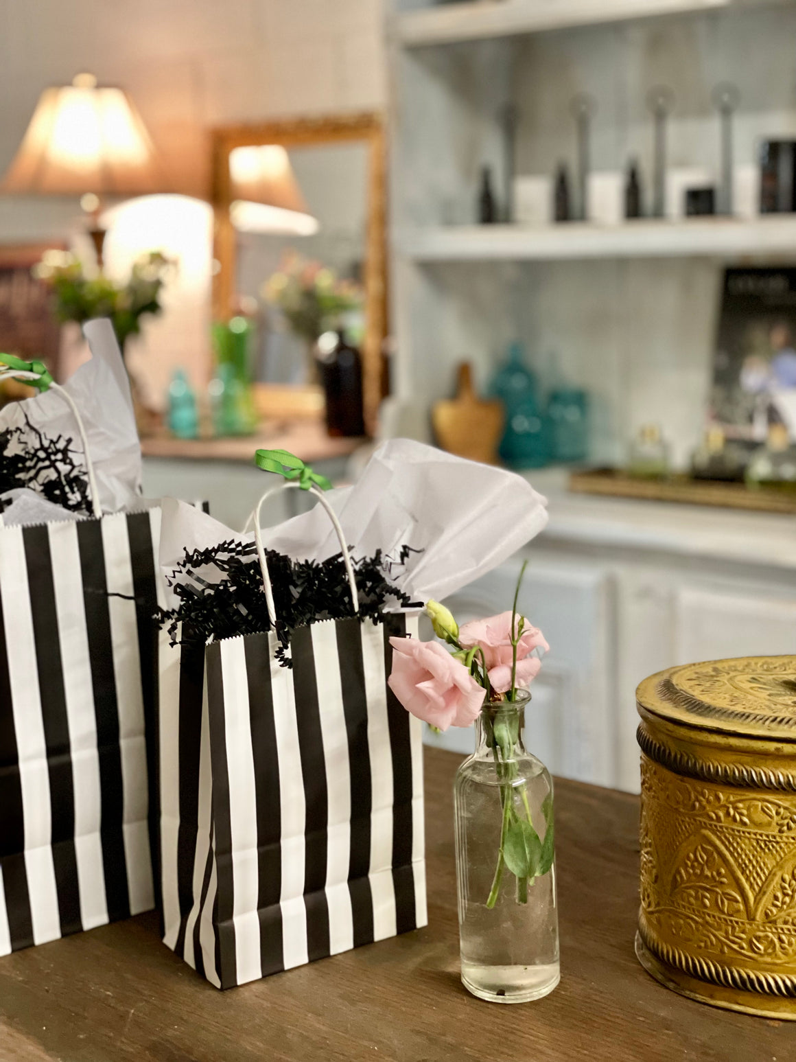 FARM, HOME & BEAUTY SHOP